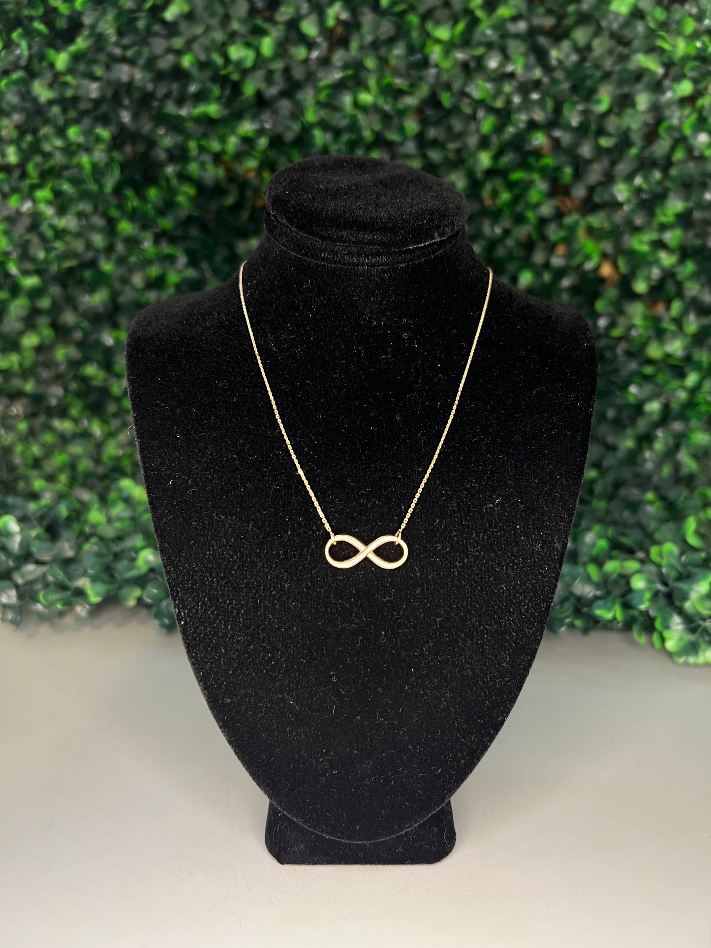 14KR Infinity Necklace